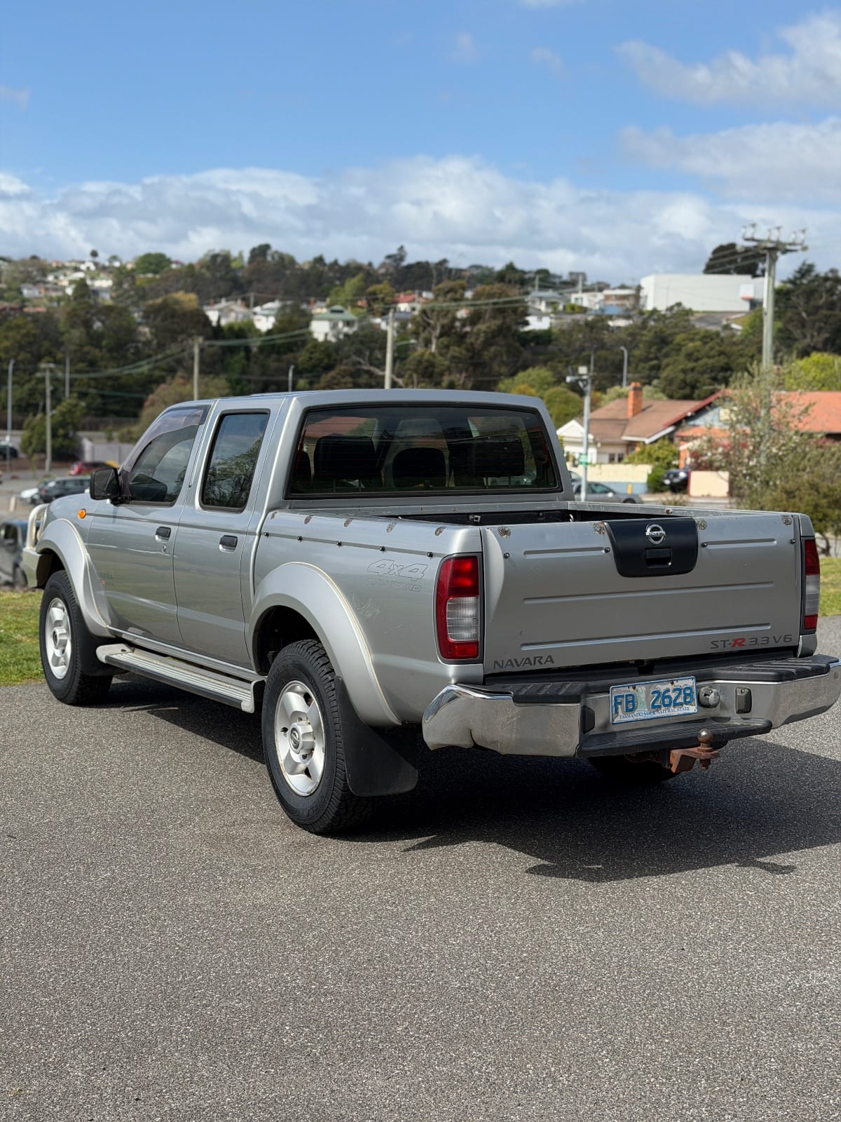 2003 Nissan Navara STR photo 3