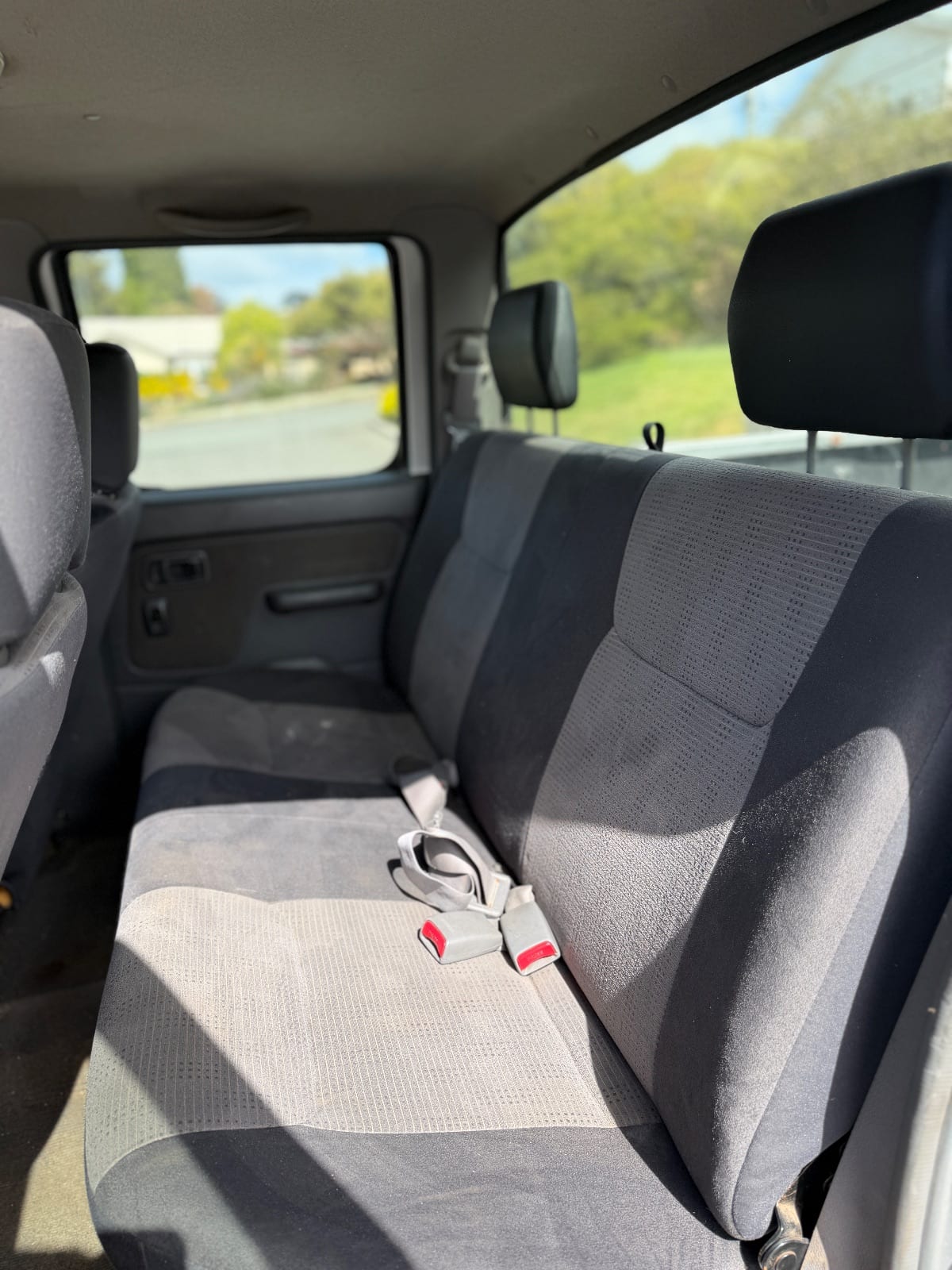 2003 Nissan Navara STR photo 6