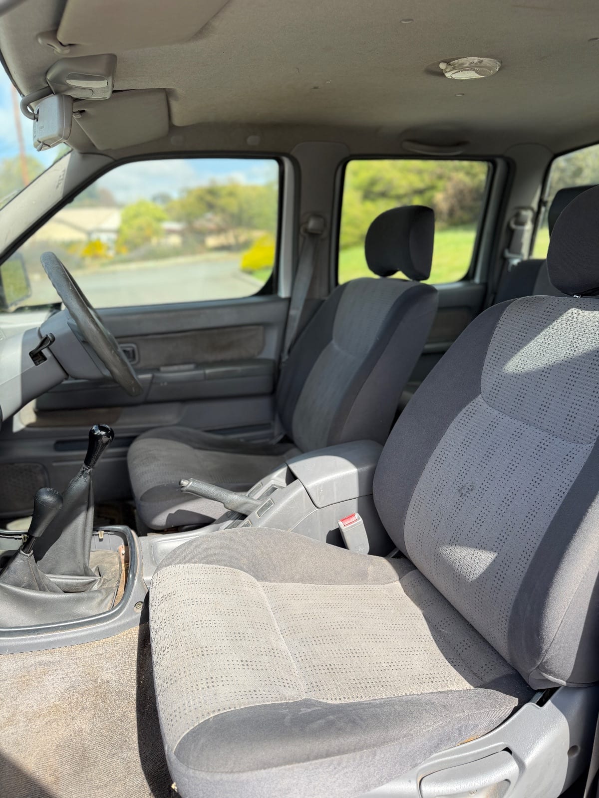 2003 Nissan Navara STR photo 7