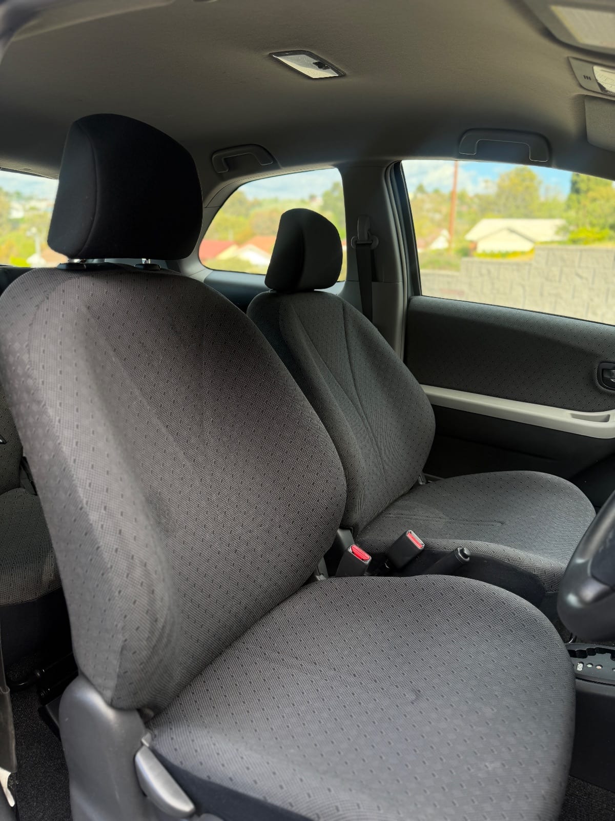 2008 Toyota Yaris YR photo 7