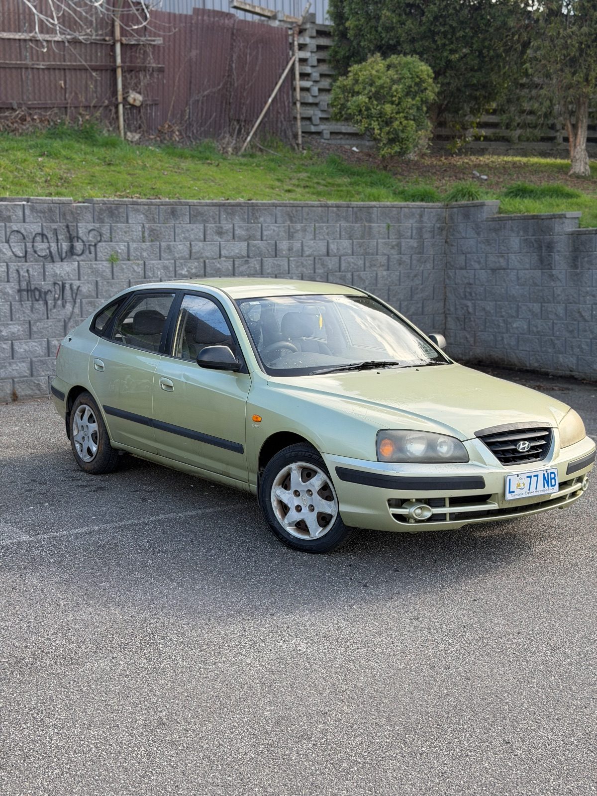 2004 Hyundai Elantra GL photo 2