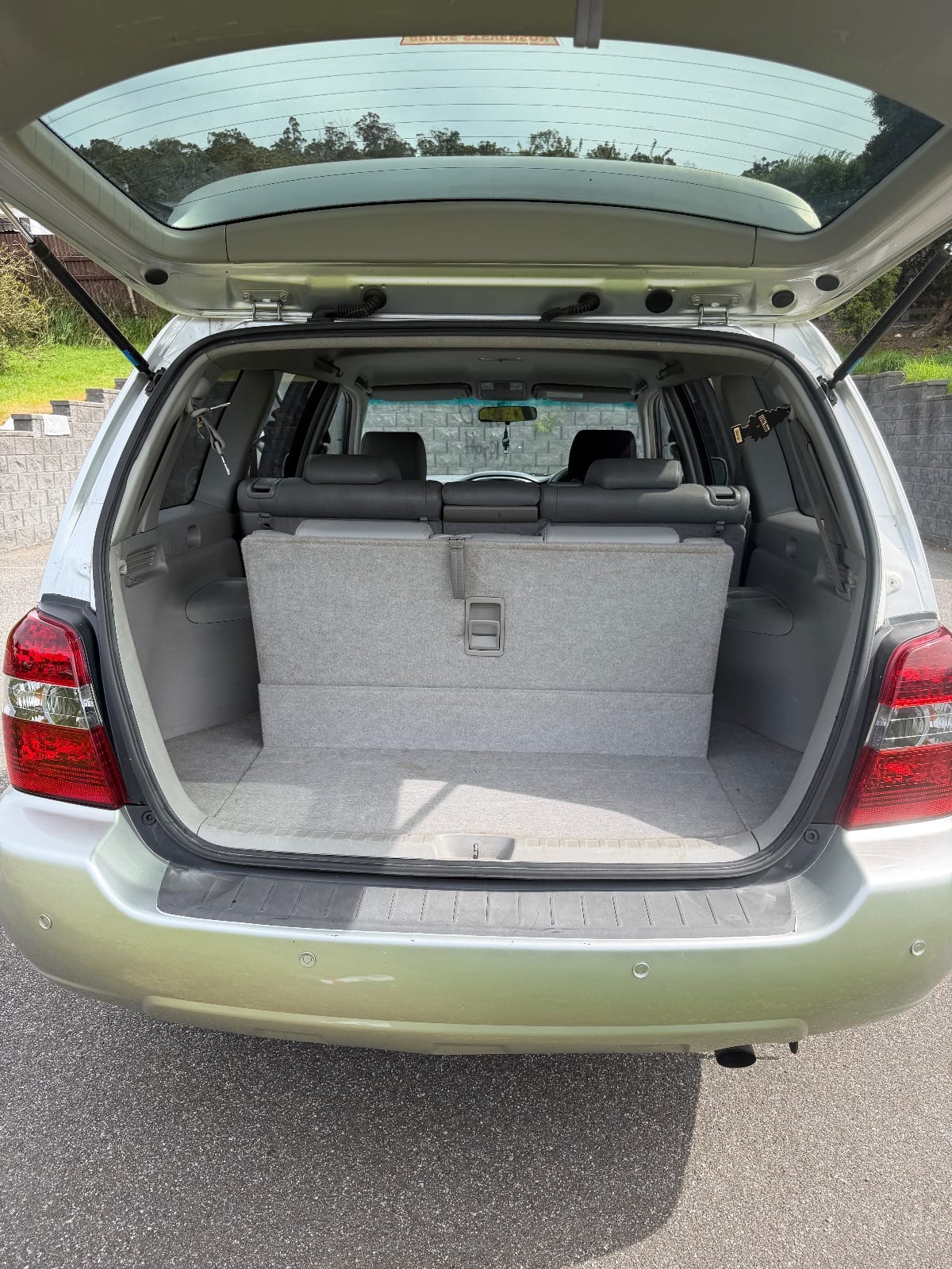 2004 Toyota Kluger CVX photo 6