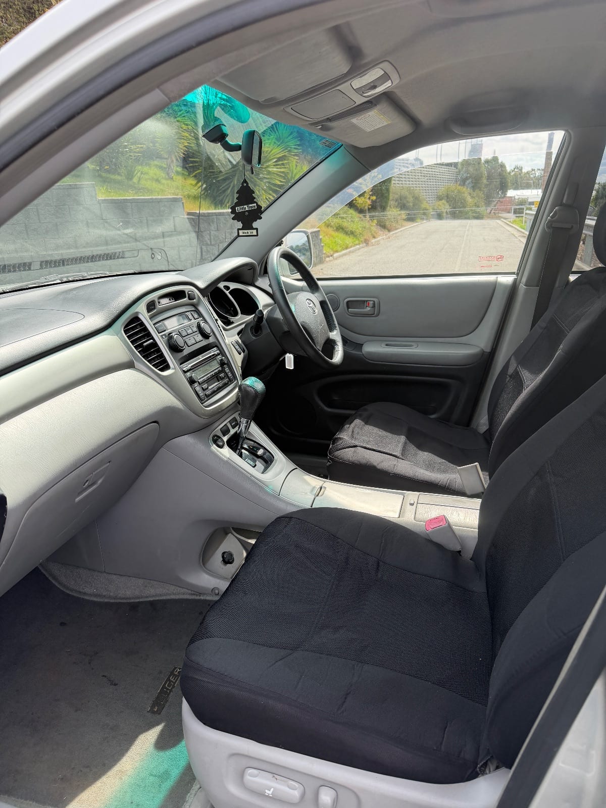 2004 Toyota Kluger CVX photo 8