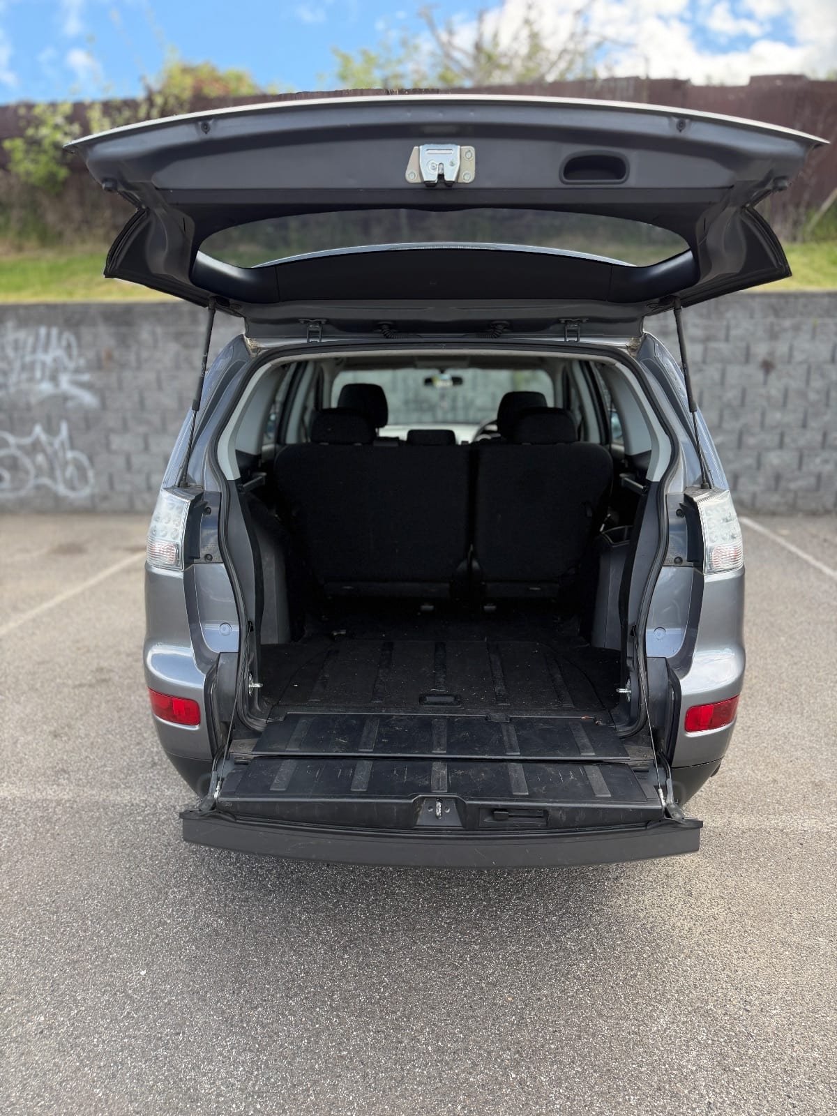 2007 Mitsubishi Outlander LS 4WD photo 5